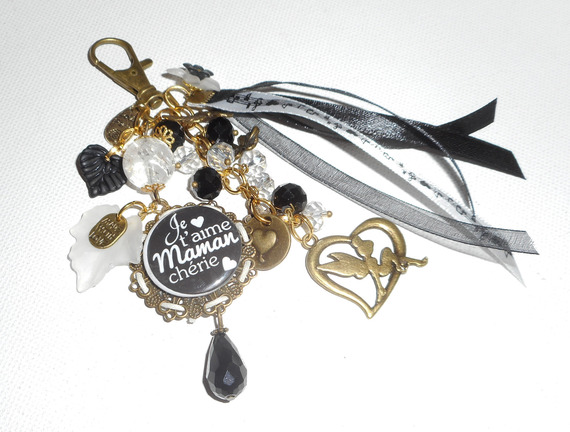 Bijoux de sac/porte clefs avec message "je t'aime maman chérie"et perles noires et blanches