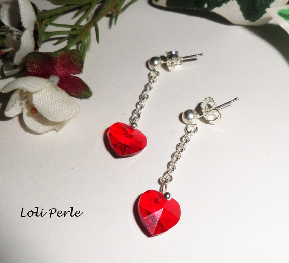 Boucles d'oreilles argent 925 chaine avec coeur en Swarovski rouge