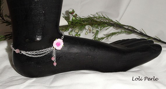 Bracelet/chaine de cheville rose rose et perles de verre