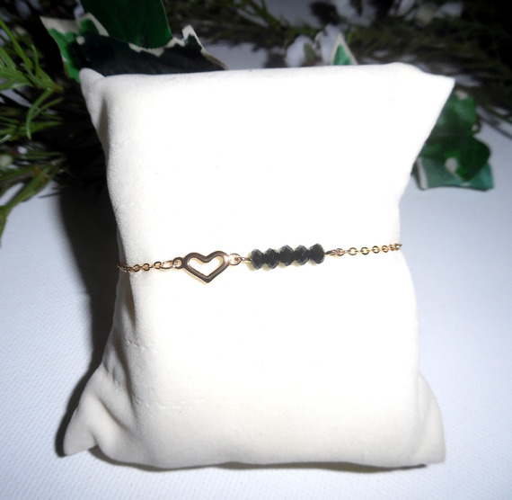 Bracelet coeur avec perles en cristal de bohème noir sur chaine plaqué or