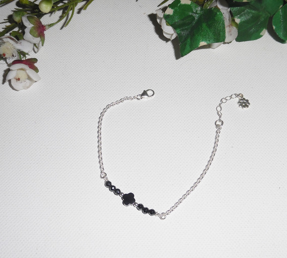 Bracelet fleur et pierres d'hématite sur chaine en argent 925