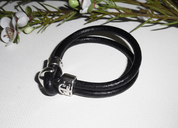 Bracelet original encre marine sur cordon de cuir noir homme