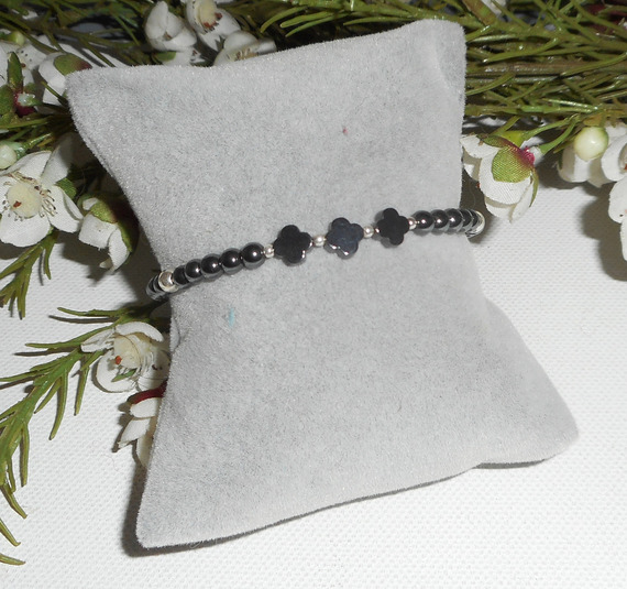 Bracelet original fleurs et petites pierres en hématite avec tubes argent 925