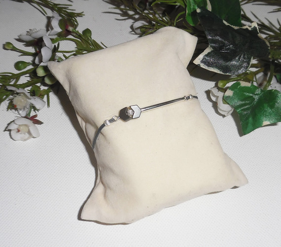 Bracelet pierres d'hématite et perles argent 925 sur cordon réglable