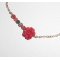 Bracelet rose sculptée en gorgone rouge avec petites agates sur chaine plaqué or