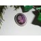 Broche camé violet dame au chapeau dans un cadre ovale