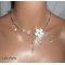 Collier floral blanc avec perles  en cristal sur fil cablé