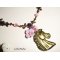 Collier original cheval bronze avec fleurs et cristal rose et mauve