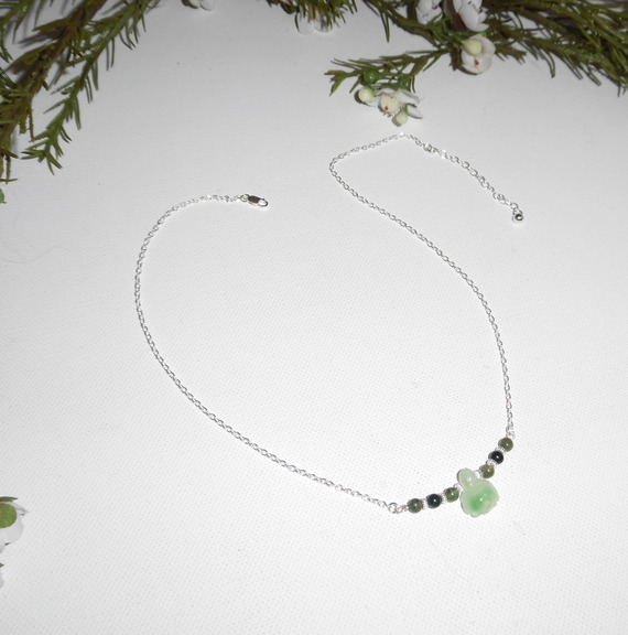 Collier original en argent 925 avec tortue et perles en jade sur chaine