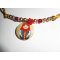 Collier poupée russe avec perles de verre rouge et marron nacré  sur cordon en soie
