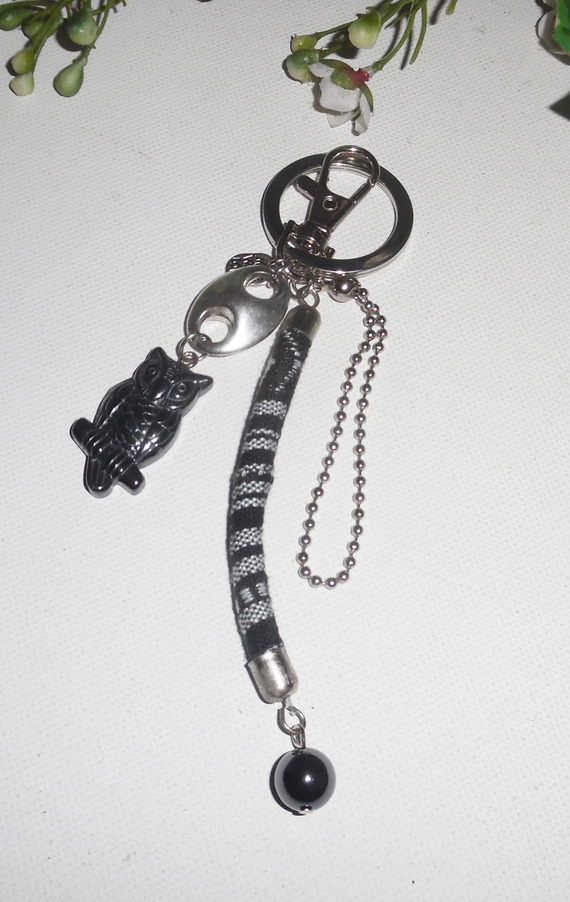 Porte clés pour homme avec hibou en pierre d'hématite corde et chaine