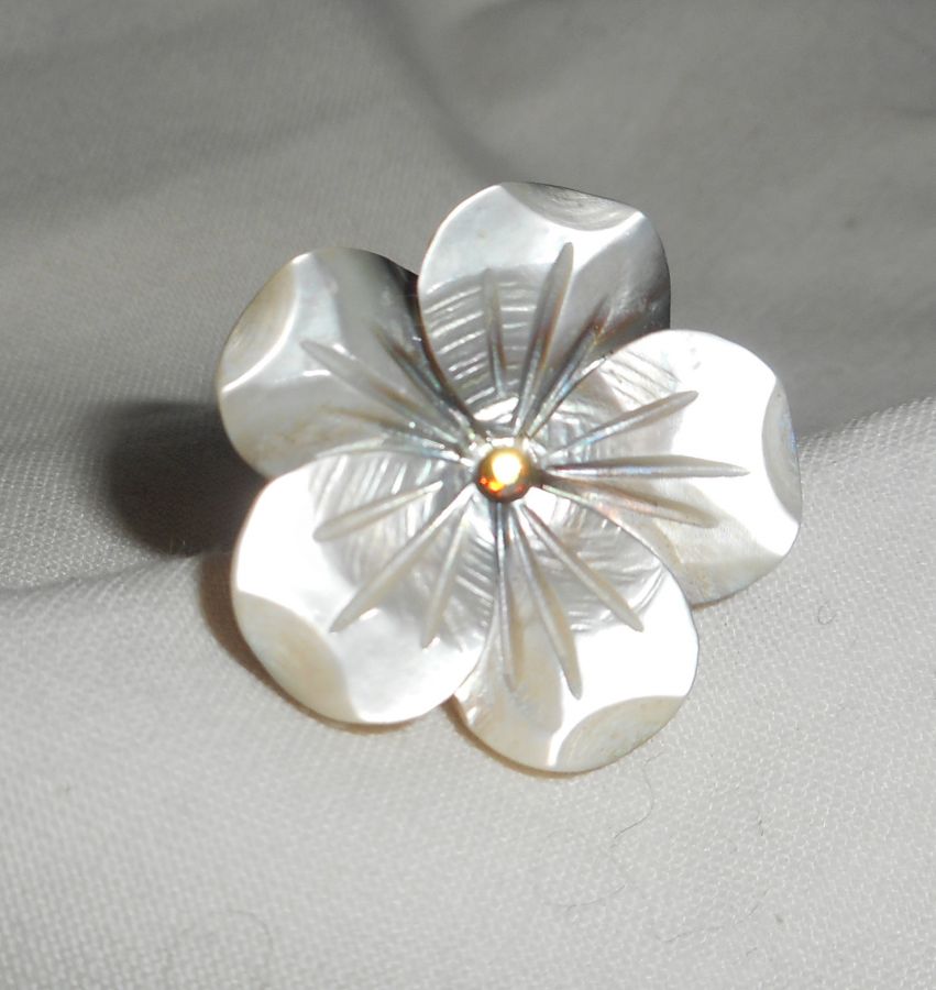 Bague fleur en nacre avec cristal sur anneau réglable en argent 925