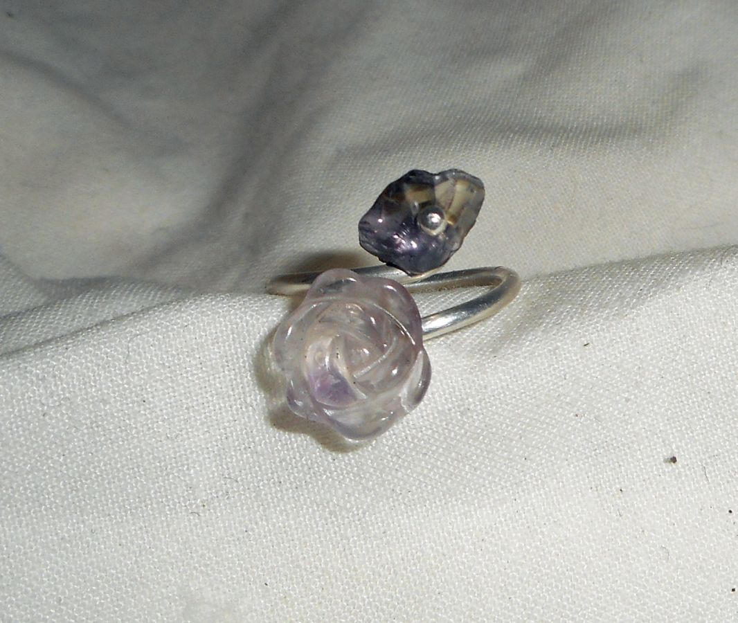 Bague fleurs et pierre en améthyste violet et argent 925