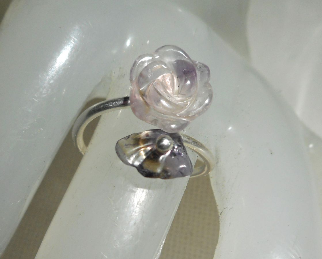 Bague fleurs et pierre en améthyste violet et argent 925