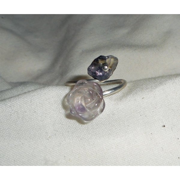 Bague fleurs et pierre en améthyste violet et argent 925