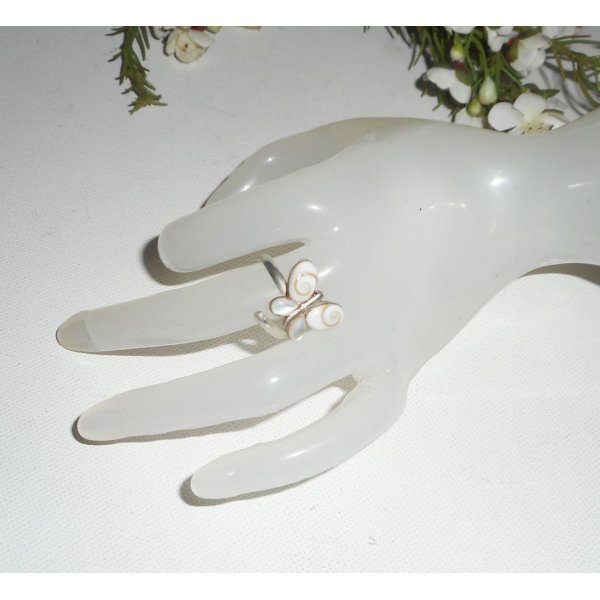 Bague originale en argent 925 avec papillon en oeil de Ste Lucie