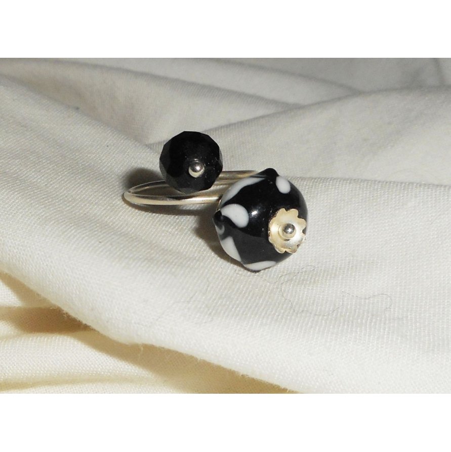 Bague originale en argent 925 avec  perle lampwork et cristal noir