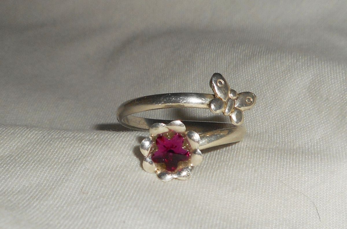 Bague originale en argent 925 avec fleur cristal et papillon