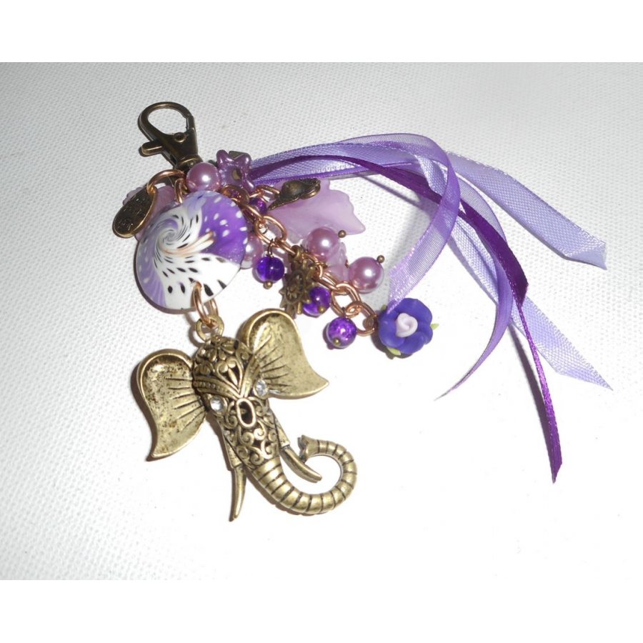 Bijoux de sac/porte clefs éléphant avec perles en argile,verre et rubans mauves