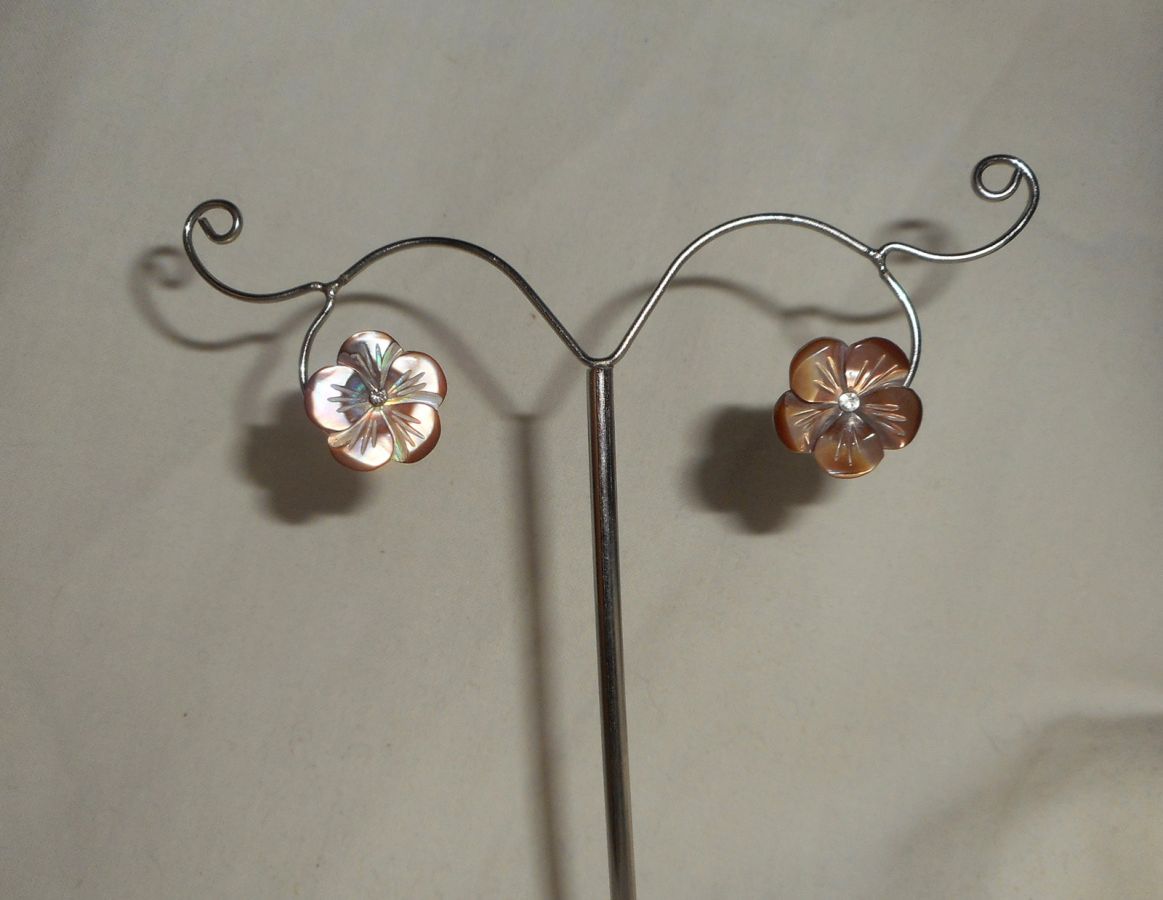 Boucles d'oreilles argent 925 avec fleur de nacre marron