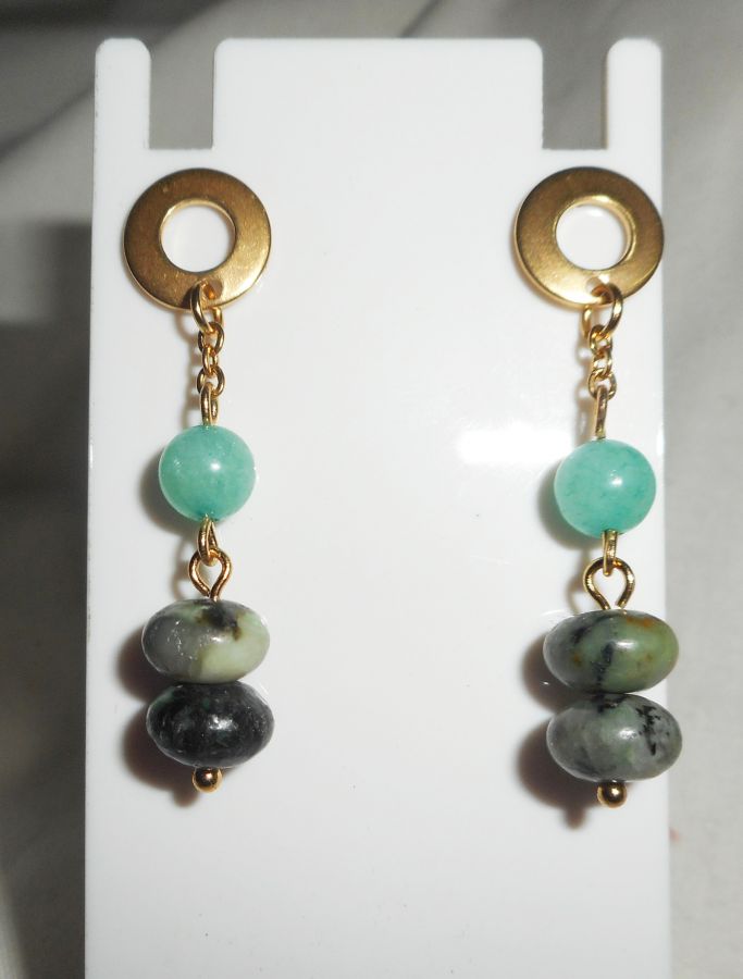 Boucles d'oreilles pierres de jaspe verte sur chaine or acier inoxydable