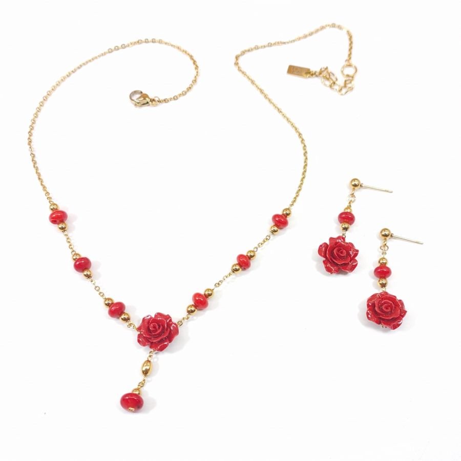 Boucles d'oreilles roses rouges en gorgone 