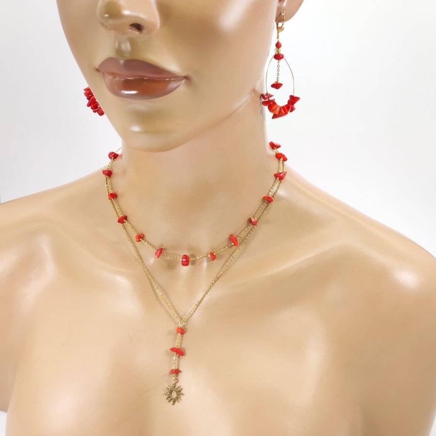 Boucles d'oreilles rouges en gorgone 