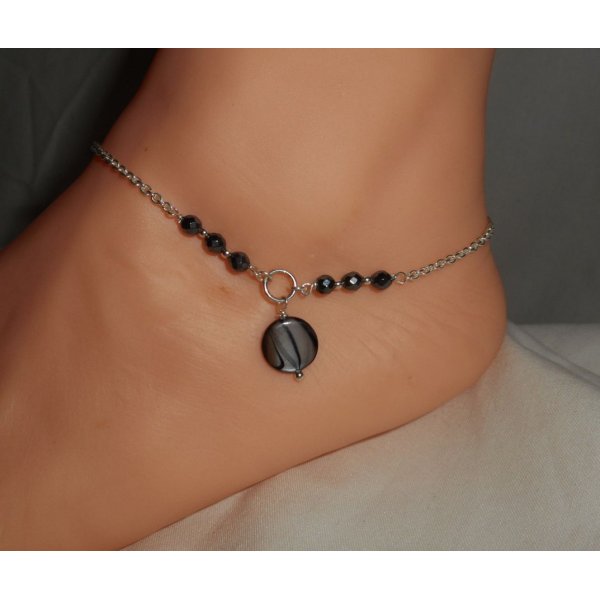 Bracelet/chaine de cheville originale en argent 925 avec nacre grise et pierres en hématites