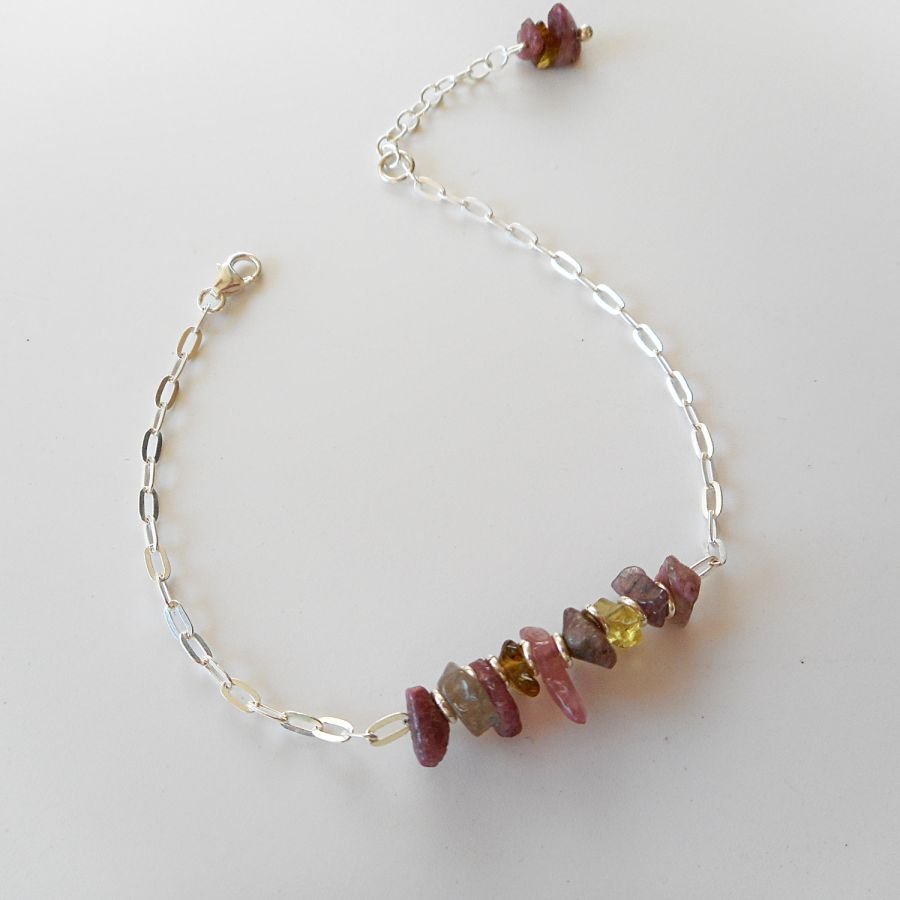 Bracelet chips en pierres de tourmaline sur chaine argent 925