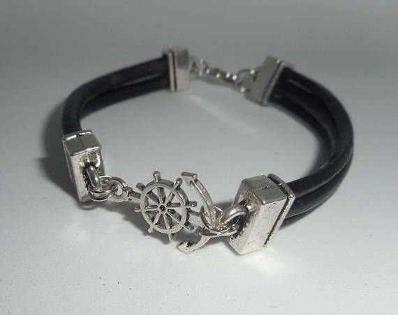 Bracelet cuir noir multi-rangs avec gouvernail en métal argent