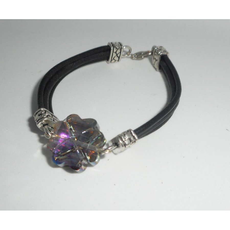 Bracelet cuir noir  multi-rangs avec trèfle en cristal
