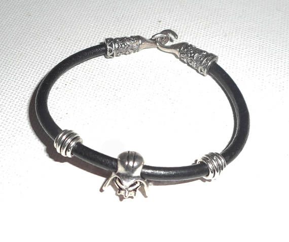 Bracelet en cuir noir avec perle Dark Vador en métal argent