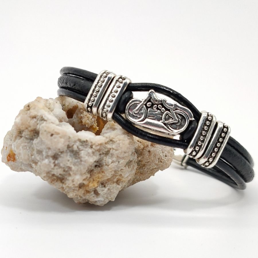 Bracelet moto sur cordons de cuir noir