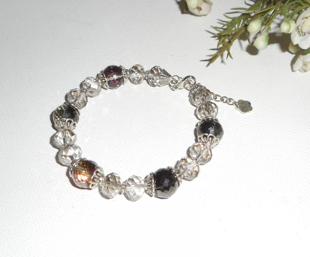 Bracelet en perles de cristal gris