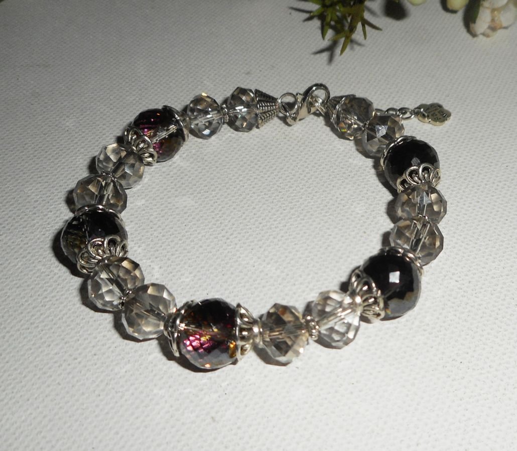 Bracelet en perles de cristal gris