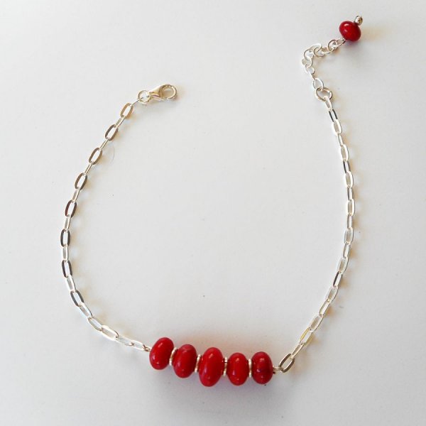 Bracelet perles en gorgone rouge sur chaine argent 925