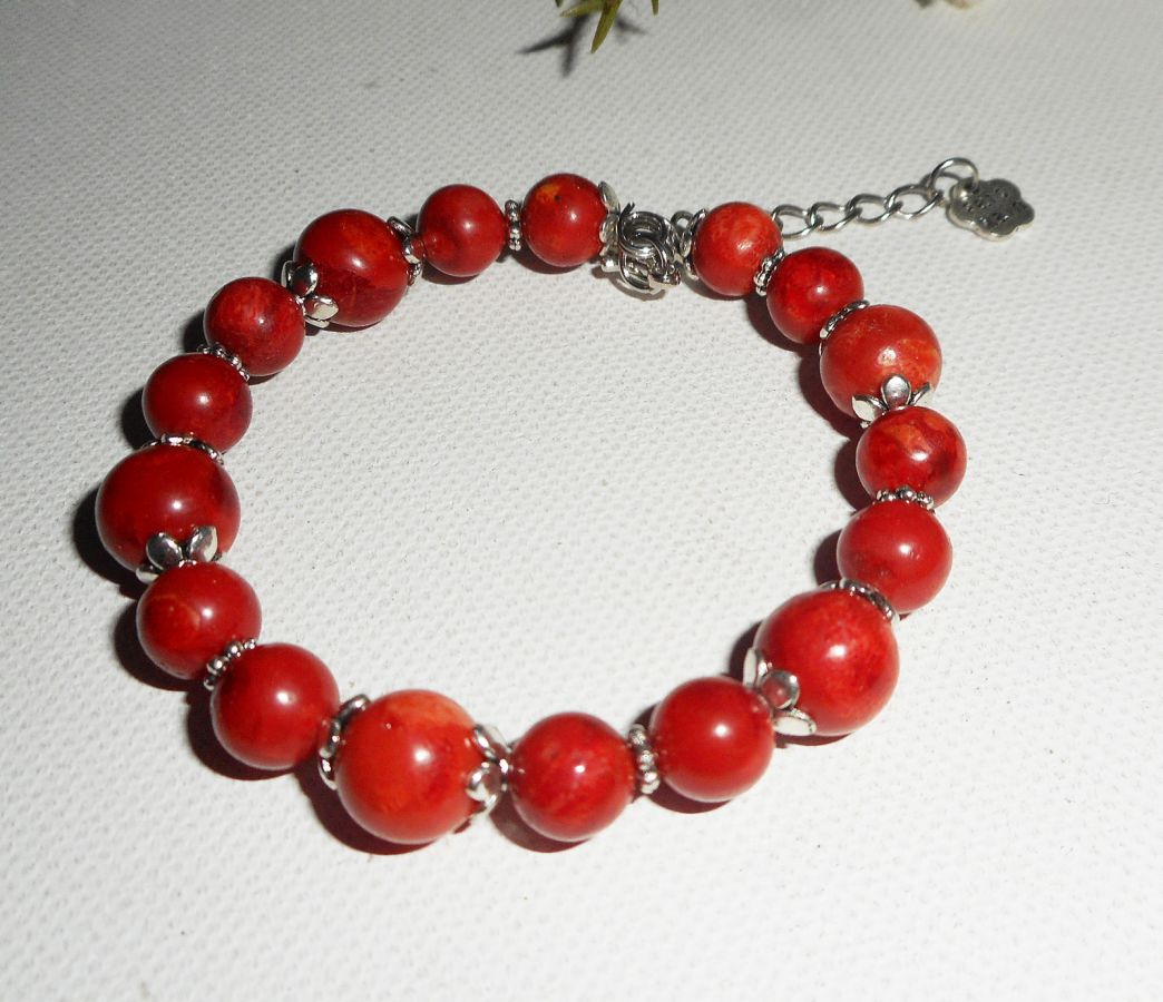 Bracelet en perles de gorgone rouge