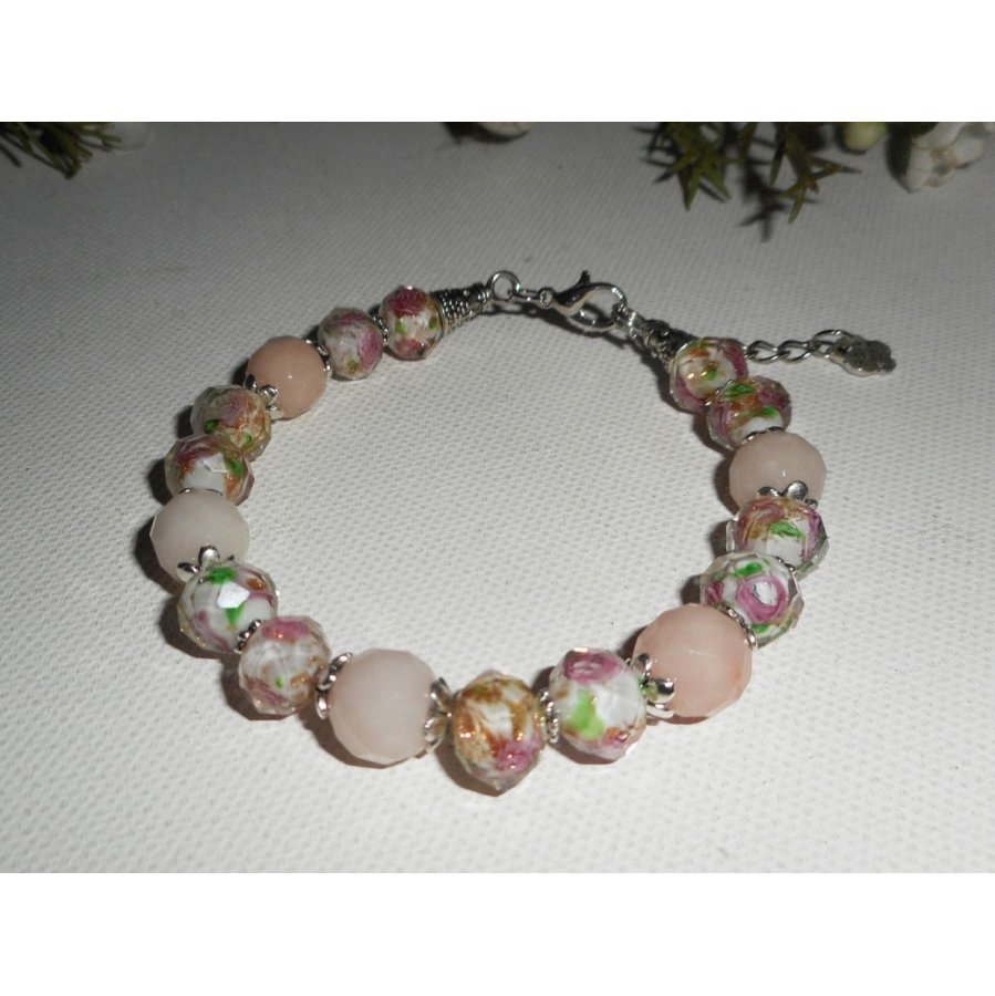 Bracelet en perles de Murano fleuri rose avec pierres de tourmaline