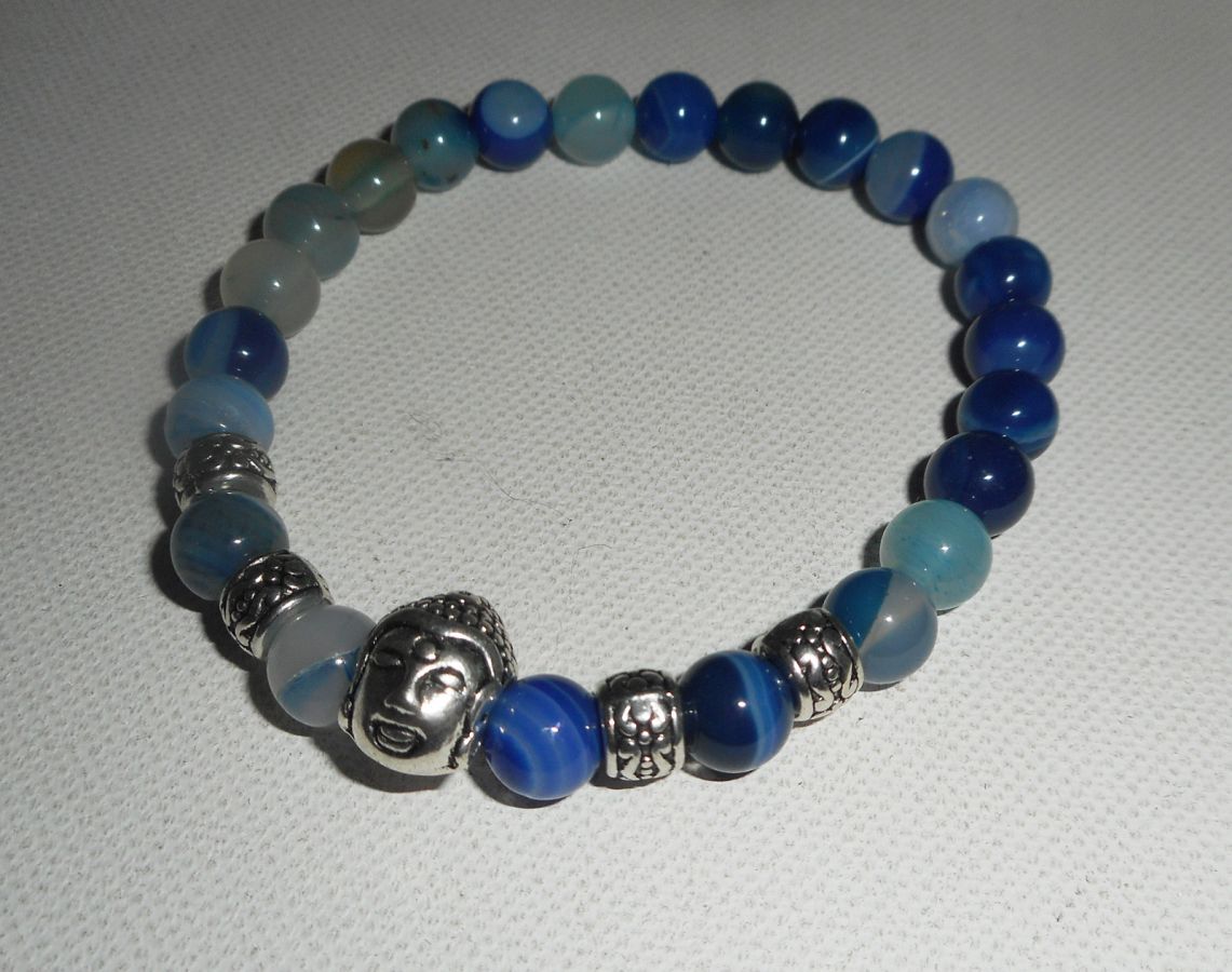 Bracelet en pierres d'agates bleues et bouddha argent