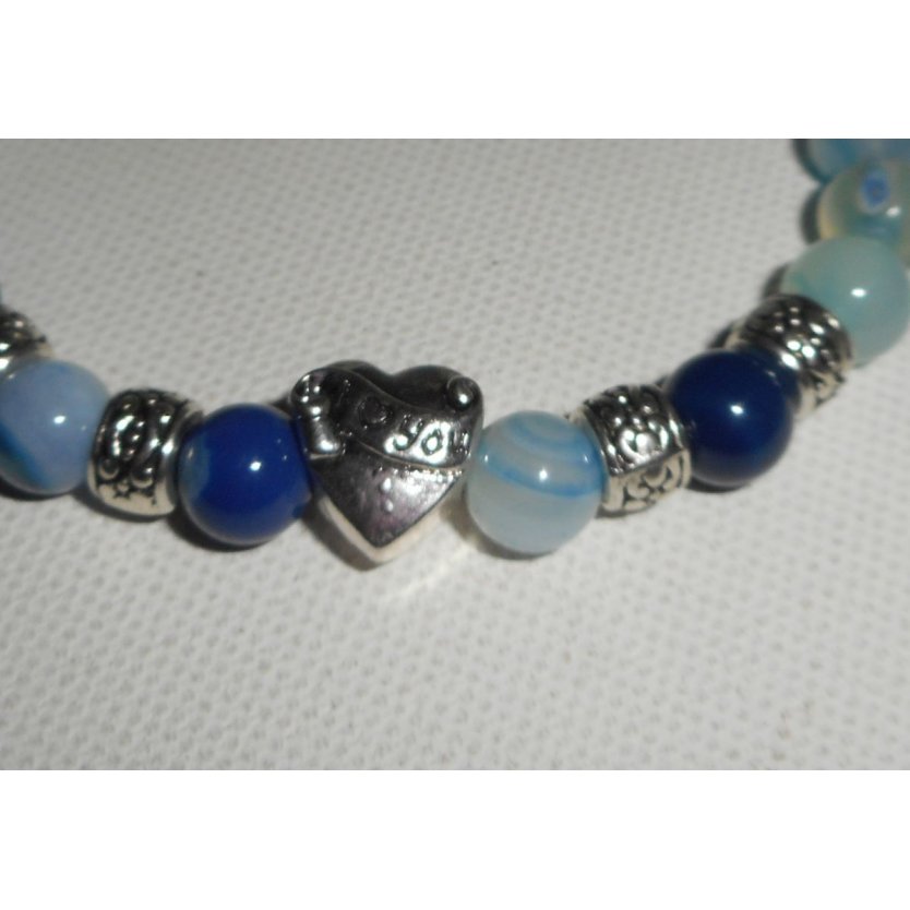 Bracelet en pierres d'agates bleues et coeur en argent