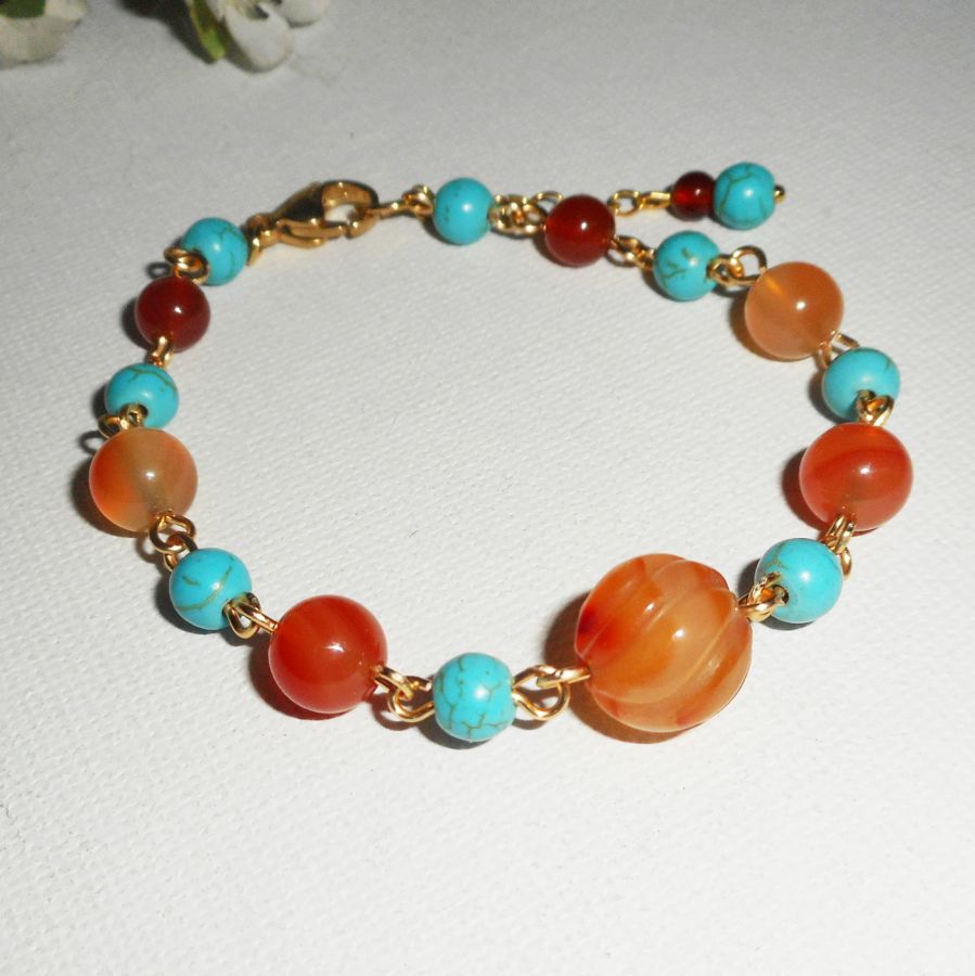 Bracelet en pierres de Cornaline orange et howlite turquoise