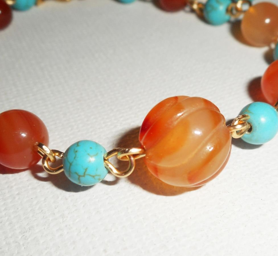 Bracelet en pierres de Cornaline orange et howlite turquoise