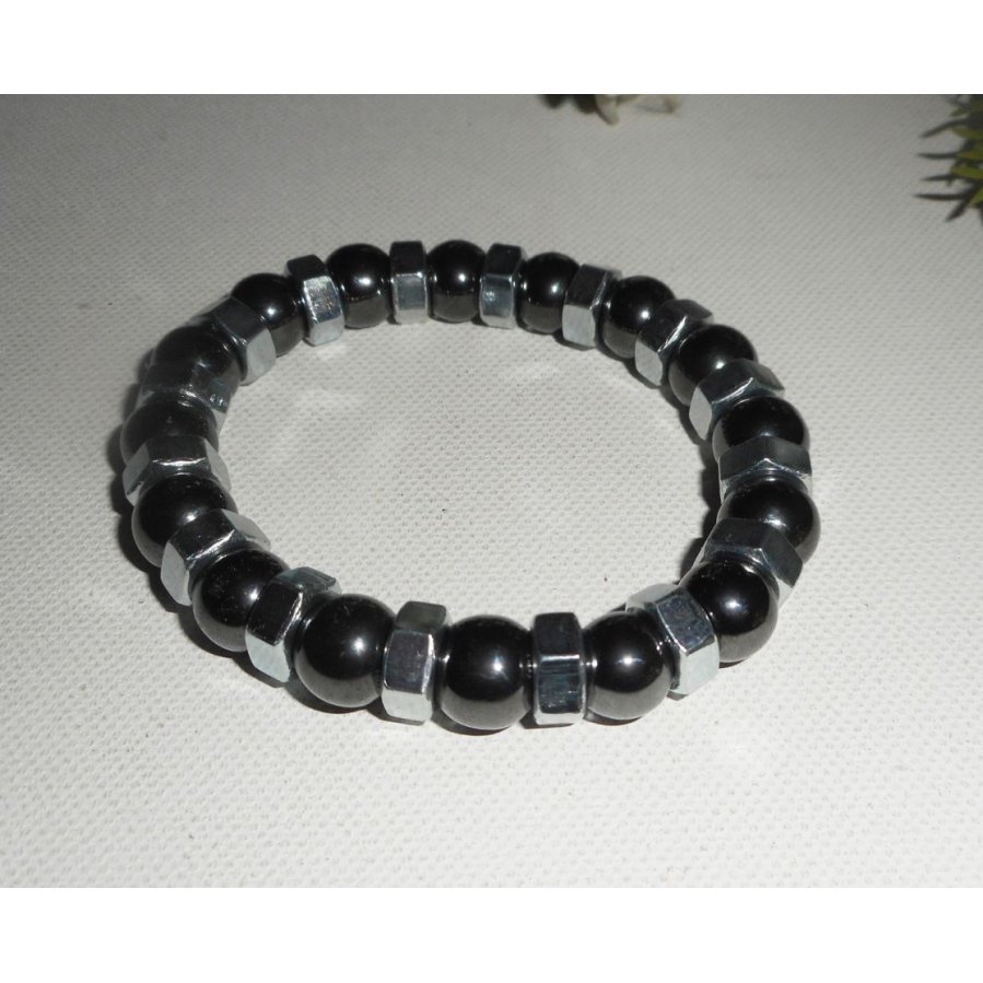 Bracelet en pierres d'hématite avec boulons en acier inoxydable