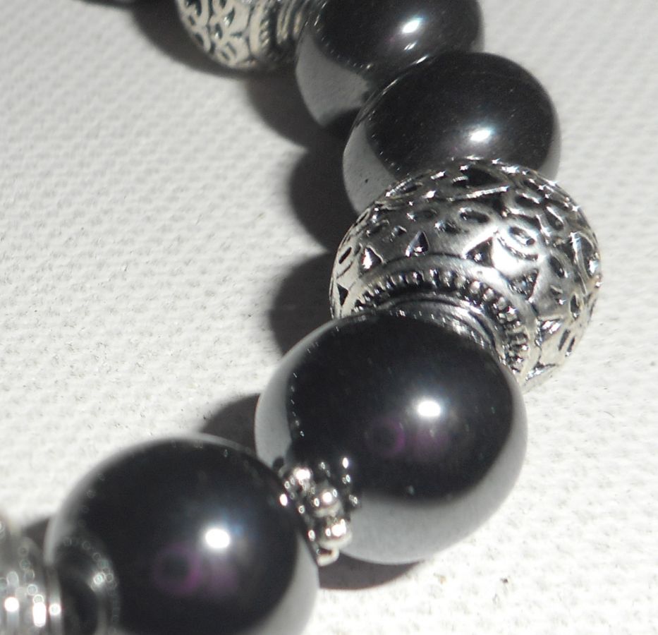 Bracelet en pierres d'hématites et perles en métal argent