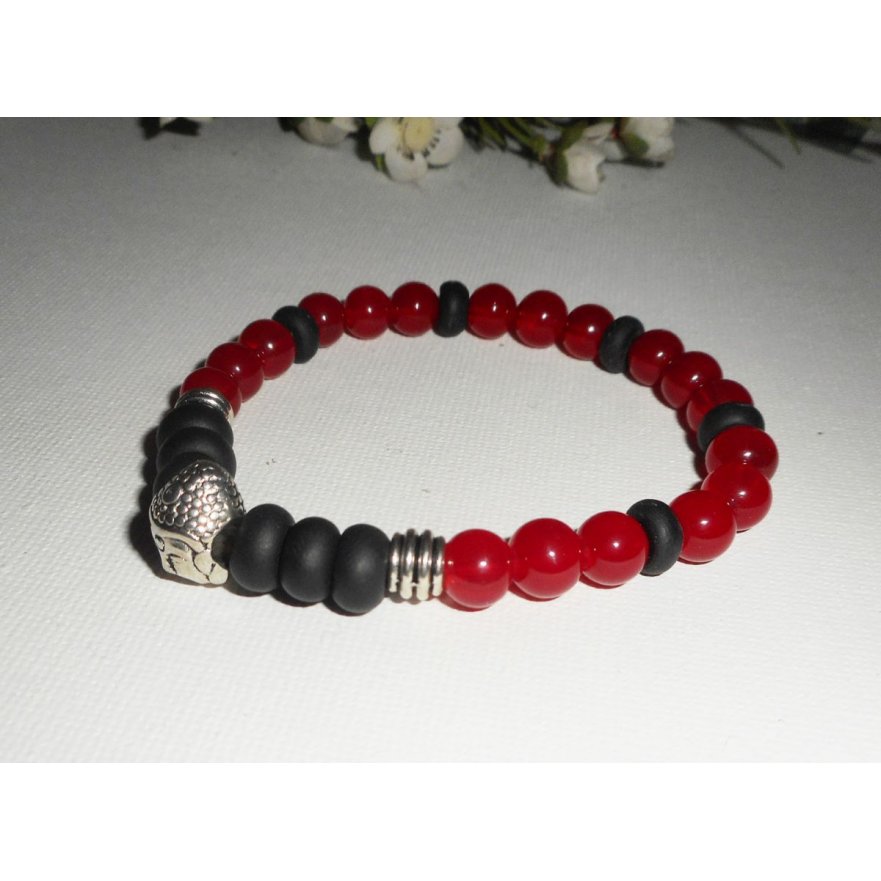 Bracelet en pierres de jade rouge et argile noir avec bouddha argent