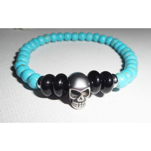 Bracelet en pierres d'onyx et turquoise avec tête de mort en acier inoxydable