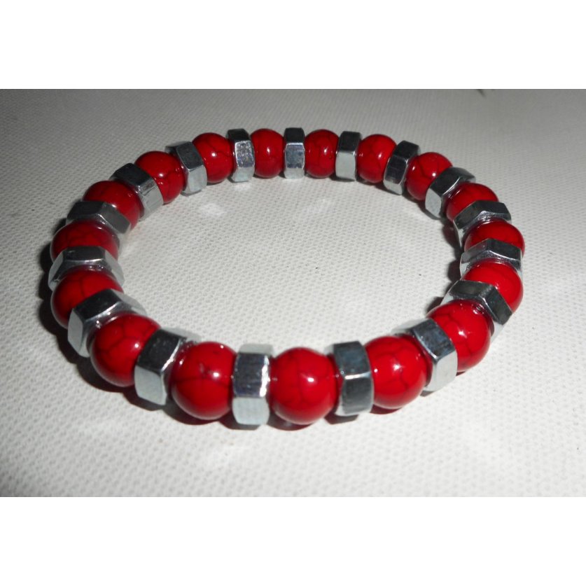 Bracelet en pierres rouges avec boulons en acier inoxydable