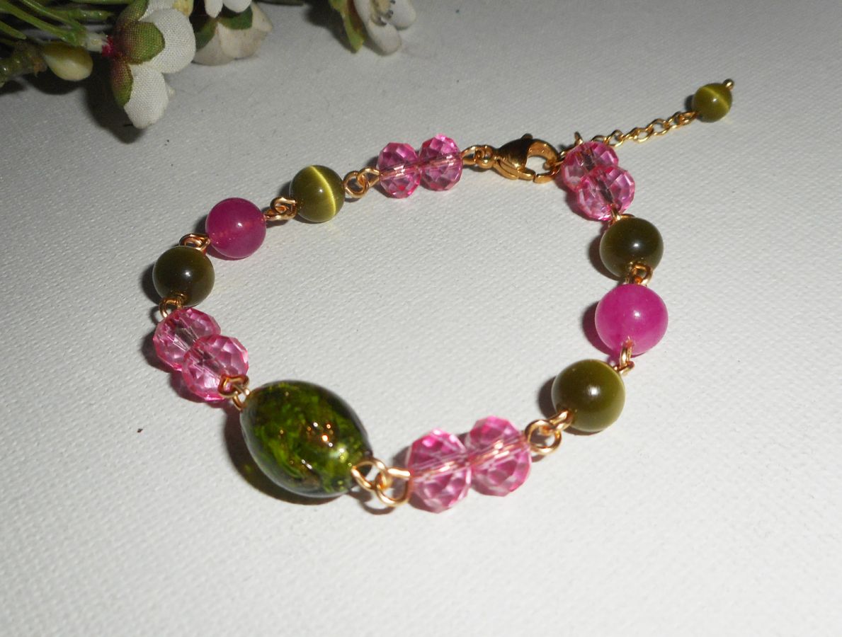 Bracelet en Verre de Murano et cristal rose et vert sur chaine en acier or