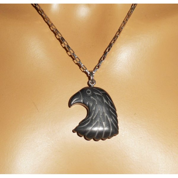 Collier aigle en pierre en hématite sur chaine en acier inoxydable