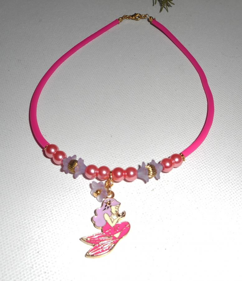 Collier enfant sirène en émail avec perles de verre rose et fleurs mauves sur buna corde rose